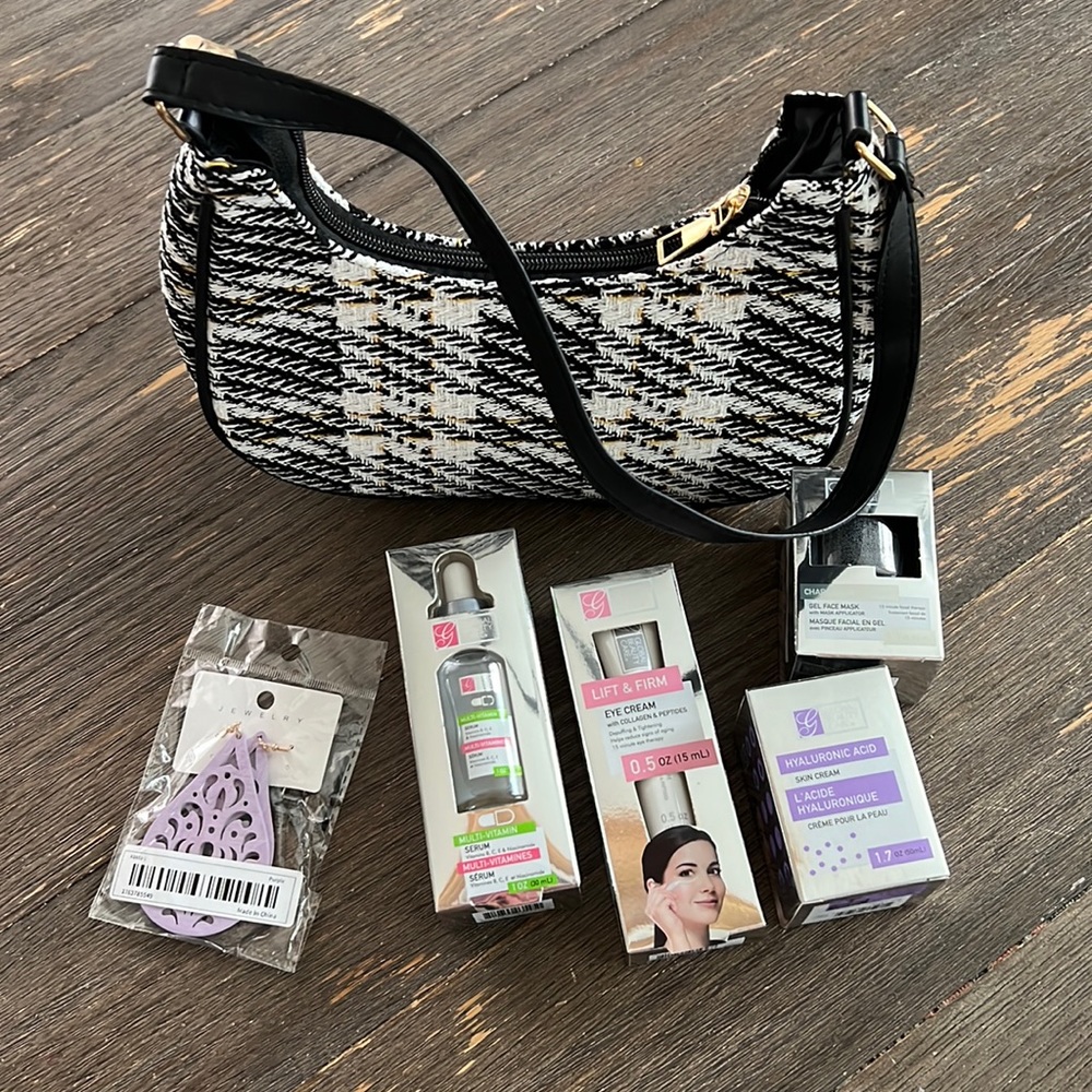 Fashion tweed shoulder purse with beauty extras